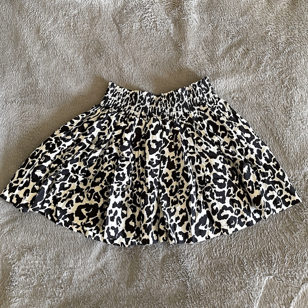 H&M Black and white mini skirt size 6
